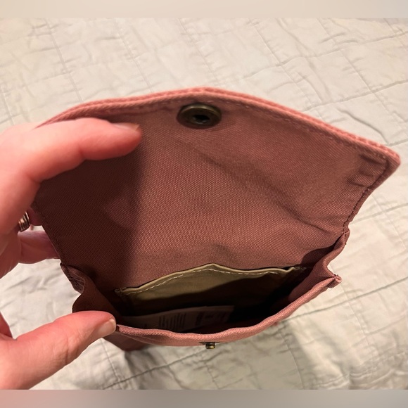 Fjallraven Crossbody- like new! - Picture 3 of 4